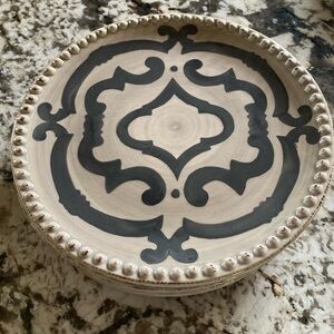 - GG Collection set of 4 dinner Plates $85 new. Gorgeous!!